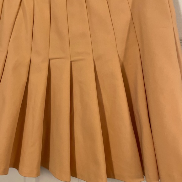 NEW ZARA Peach Pleated Skirt. Size Large. - Picture 5 of 10
